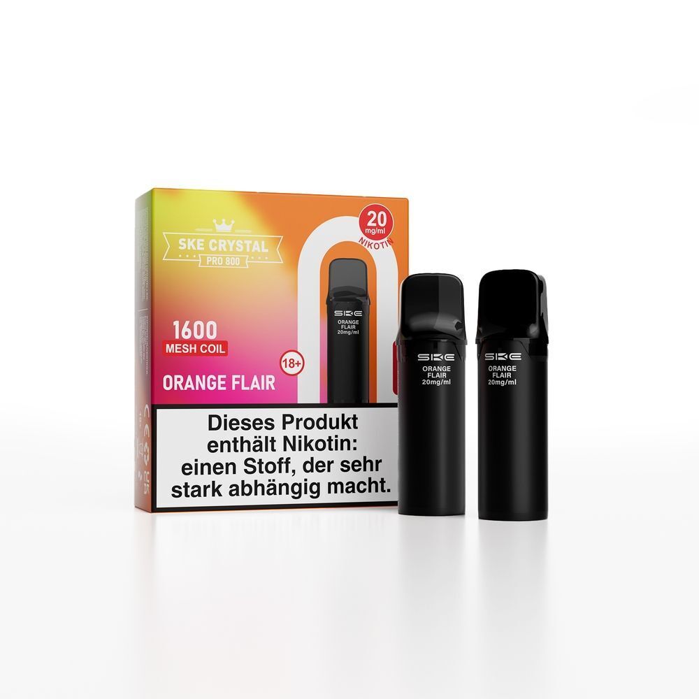 SKE Crystal 800 Pro Pods - Orange Flair Zwei schwarze SKE Crystal Pro Pods Orange Flair mit 20mg auf weißem Hintergrund, daneben Verpackung mit Warnhinweis über Nikotinsuchtgefahr.