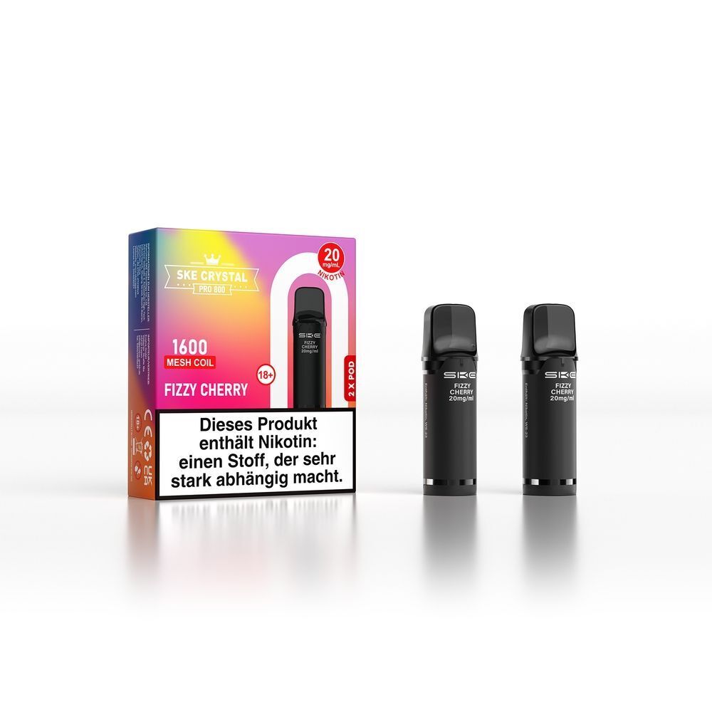 SKE Crystal 800 Pro Pods - Fizzy Cherry Zwei SKE Crystal Pro Pods in Schwarz mit der Aufschrift Fizzy Cherry 20mg neben einer bunten Verpackung mit Warnhinweis