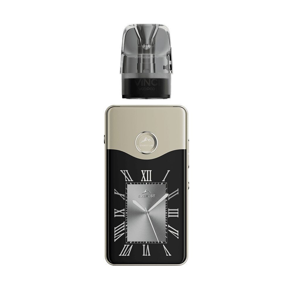 Voopoo Vinci E120 Pod Kit - Golden Voopoo Vinci E120 Pod Kit in Gold mit einem Uhrendesign auf der Vorderseite, römische Ziffern und ein graues Zifferblatt.