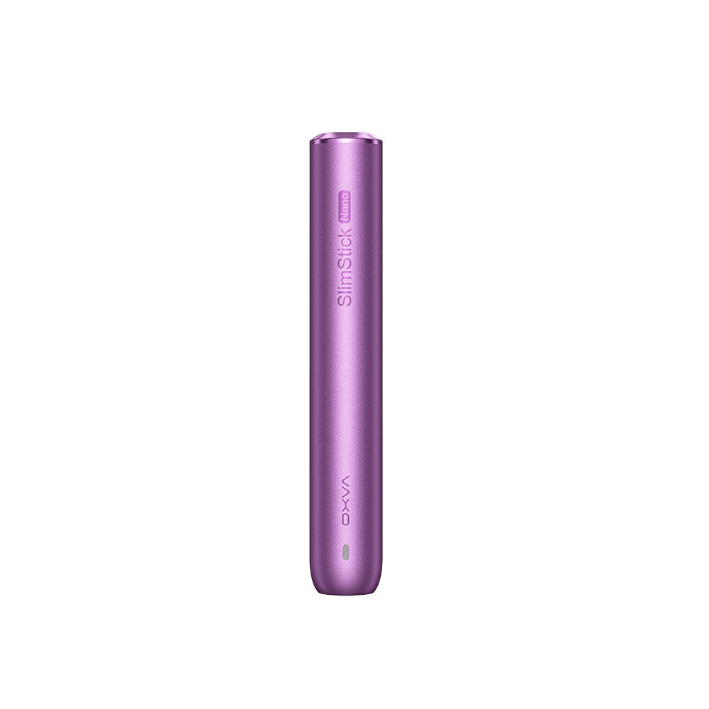 Oxva SlimStick Nano Akku in Lila mit schlankem, länglichem Design und gut sichtbarem Branding-Aufdruck auf der Vorderseite.