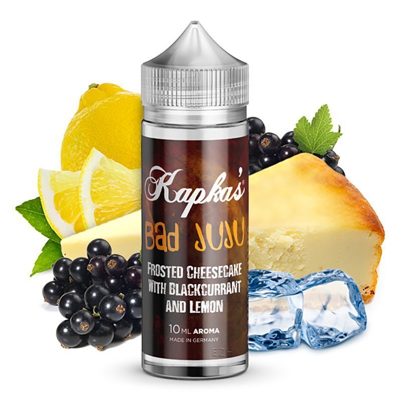 Aroma Bad Juju von Kapkas Kapkas Aroma - Bad Juju 10 ml Flasche mit Käsekuchen, schwarzen Johannisbeeren, Zitronenscheiben, Eiswürfeln und dekorativen Blättern.