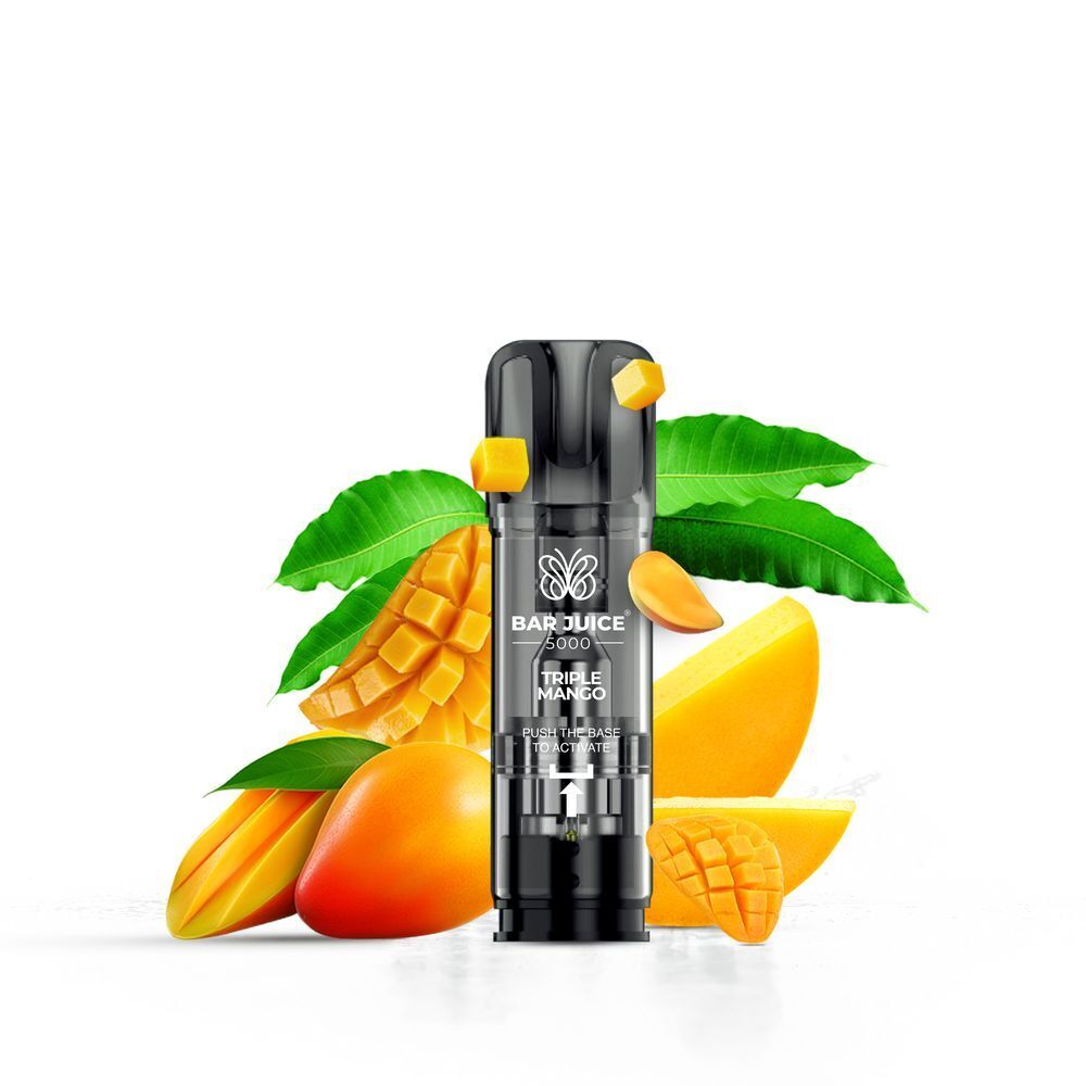 Triple Mango 20mg - Bar Juice 5000 Pods Bar Juice 5000 Pod Triple Mango 20mg, umgeben von Mangos und Blättern, zeigt frische orangefarbene Mangostücke neben der Verpackung.