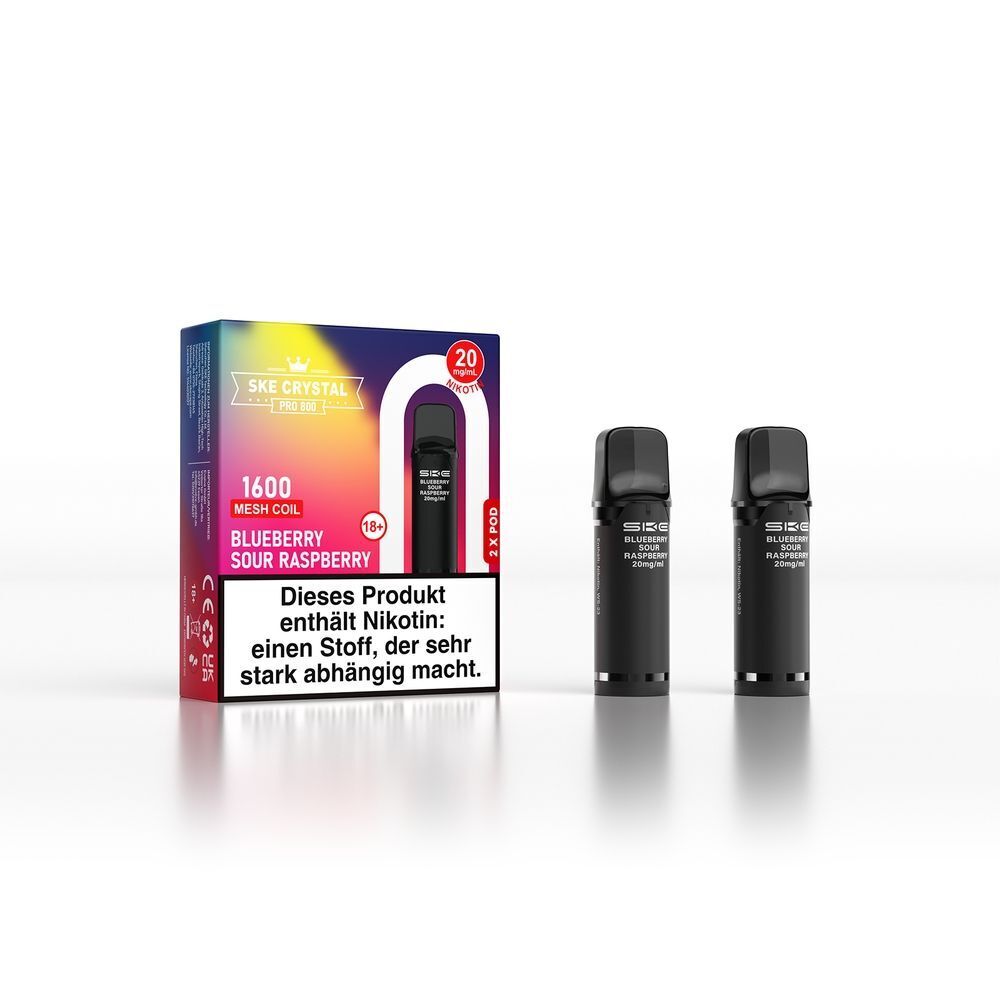 SKE Crystal 800 Pro Pods - Blueberry Sour Raspberry SKE Crystal Pro Pods Blueberry Sour Raspberry 20mg, zwei schwarze Pods neben bunter Verpackung mit Warnhinweis über Nikotingehalt