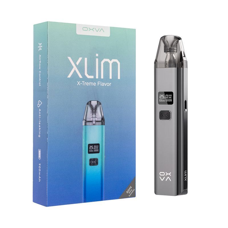 Oxva Xlim Pod Kit in der Farbe V2 Gunmetal Oxva Xlim Pod Kit - V2 Gunmetal mit digitalem Display und Knopf, Verpackung zeigt X-Treme Flavor und 900mAh Kapazität.