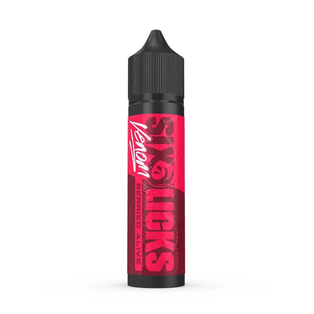 Six Licks Venom Aroma - Berried Alive Six Licks Venom Aroma Berried Alive Flasche mit rotem Etikett und schwarzem Verschluss, Branding gut sichtbar.