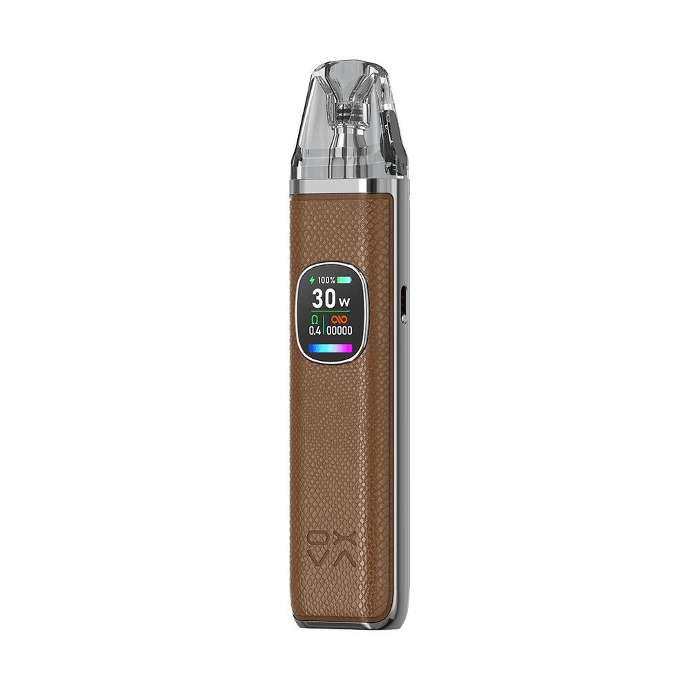 Oxva Xlim Pro 2 Pod Kit in Brown Python mit digitalem Display zeigt 30 W Leistung und Akkustand an, besitzt eine strukturierte braune Oberfläche.