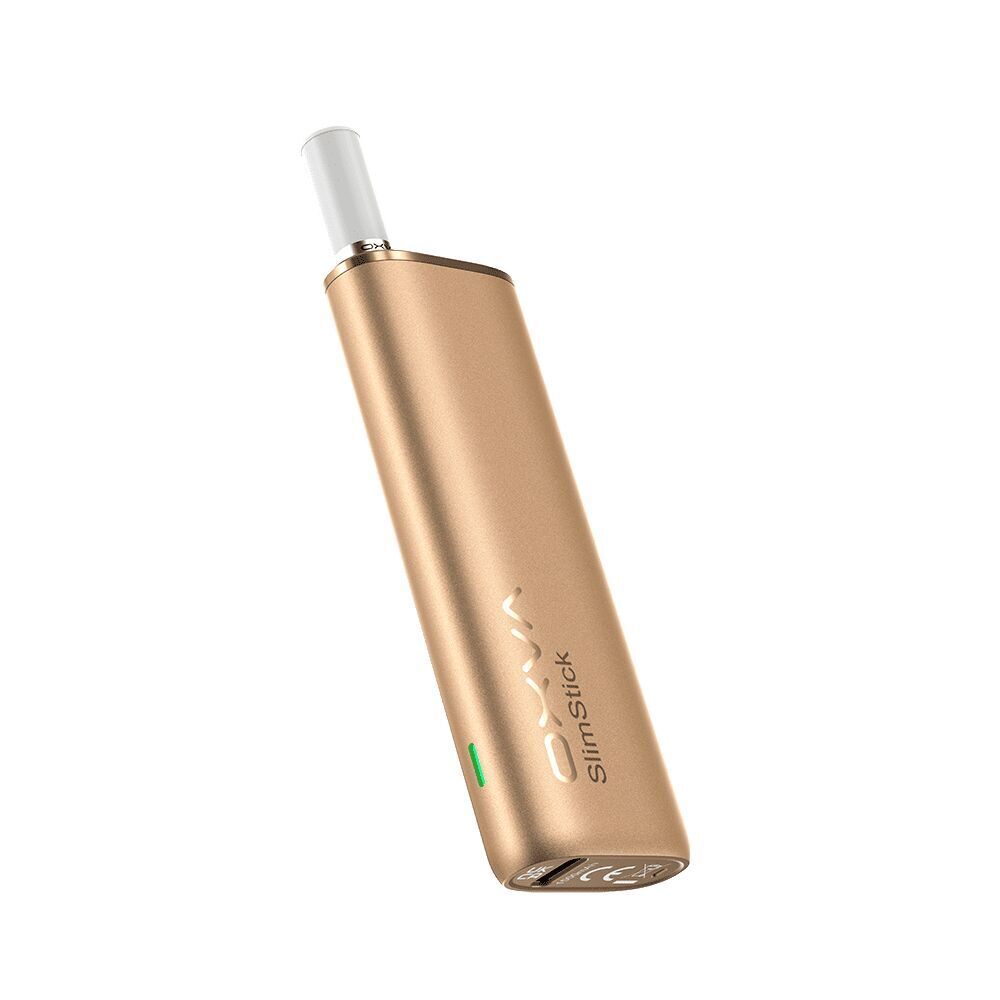 Oxva SlimStick Akku in Gold mit weißem Mundstück und grünem Licht, seitlich neigbar, mit Oxva-Logo auf der goldenen Oberfläche
