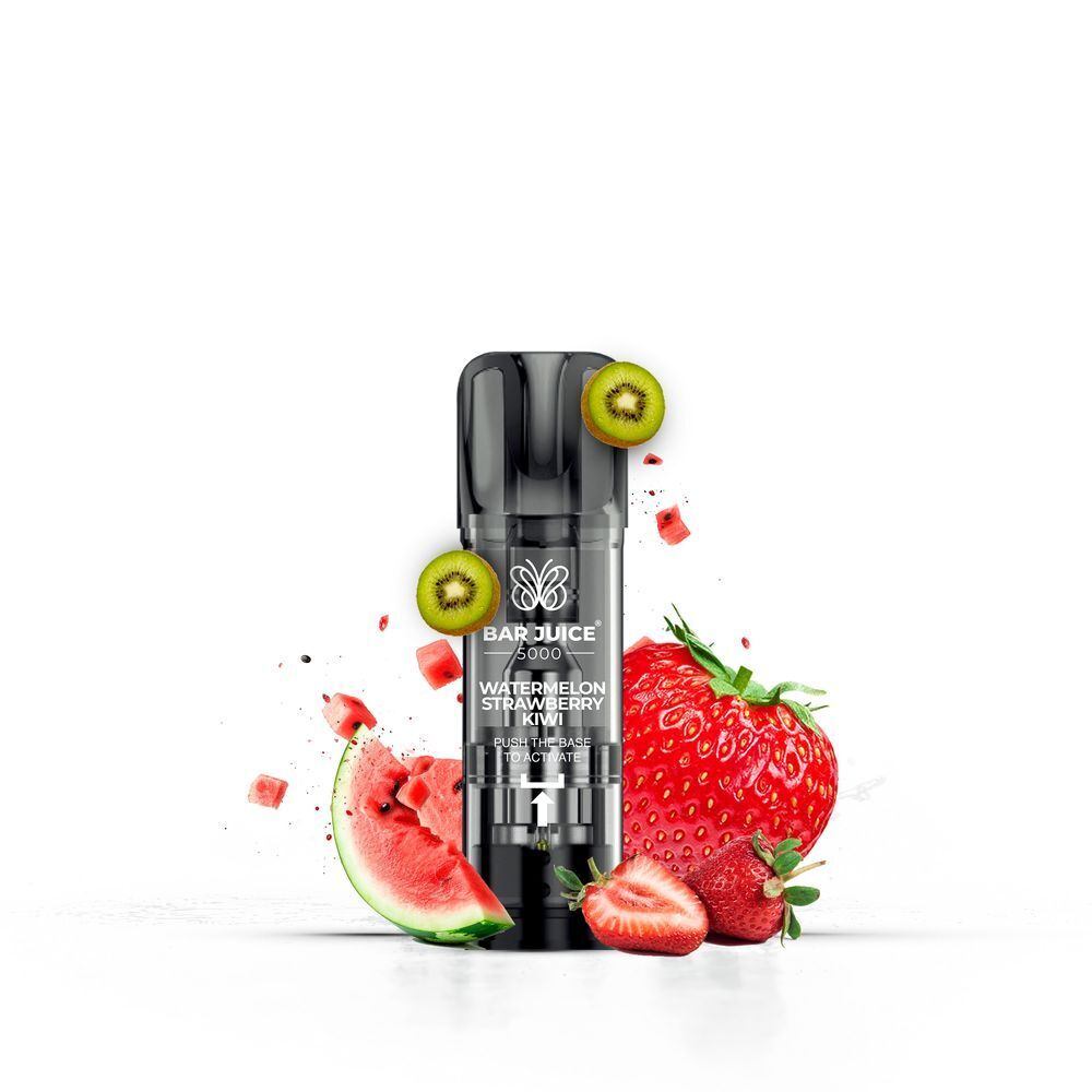 Watermelon Strawberry Kiwi 20mg - Bar Juice 5000 Pods Bar Juice 5000 Pod mit der Aufschrift Watermelon Strawberry Kiwi vor Erdbeere, Kiwi-Stück und Wassermelonen-Scheiben