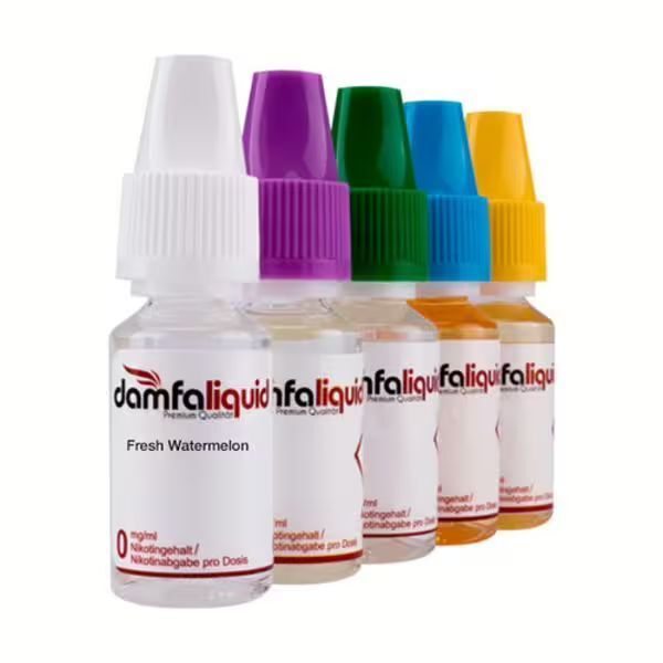 Liquid Fresh Watermelon 12mg - Damfaliquid Fünf Flaschen Damfaliquid mit bunten Verschlüssen, vorderste zeigt Label "Fresh Watermelon", 12mg Nikotingehalt, weiße Flasche im Vordergrund.