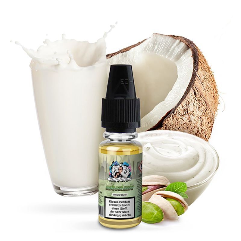 Liquid Kokostazie mit 10mg Nikotin von Dampfdidas Dampfdidas Nikotinsalz Kokostazie 10mg Flasche vor einer halbierten Kokosnuss, einem Glas Milch, Joghurt und Pistazien.