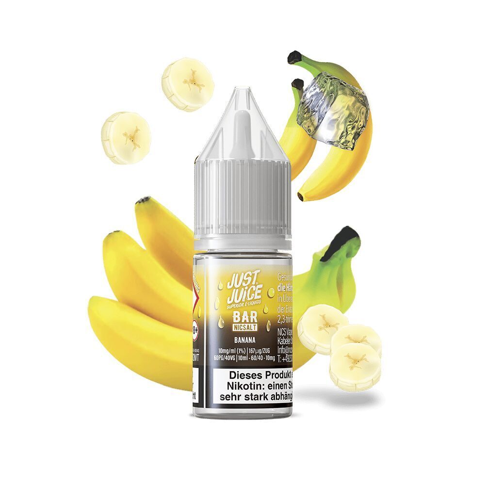 Liquid Banana 10mg - Just Juice E-Liquid-Flasche „Just Juice Nicsalt Banana“ umgeben von realistischem Bananenmotiv und Bananenscheiben, Warnhinweise auf der Flasche sichtbar