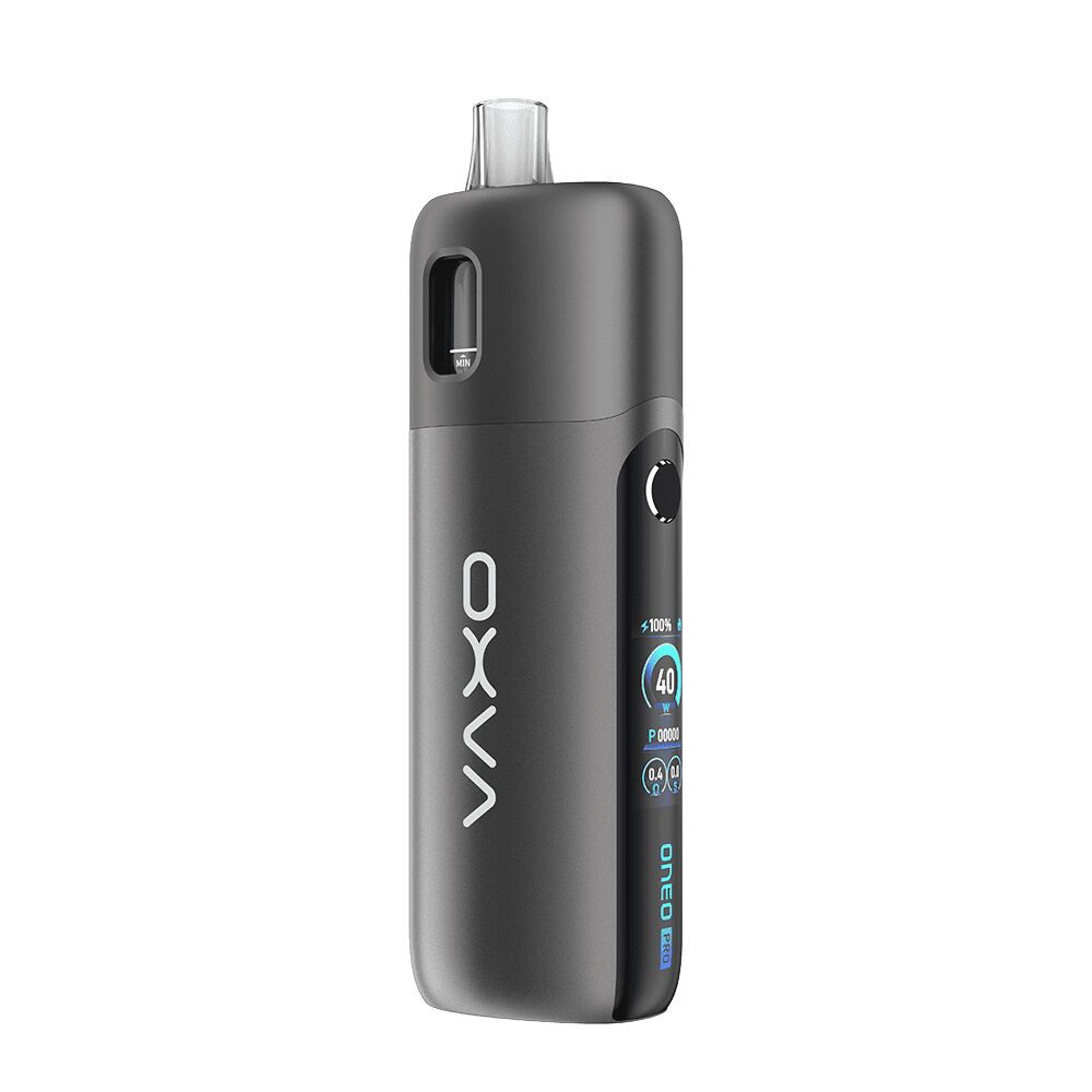 Oxva Oneo Pro Pod Kit Oxva Oneo Pro Pod Kit in Steel Gray mit sichtbarem Display, Anzeige für Wattzahl, Akkustand und Branding auf der Oberfläche.