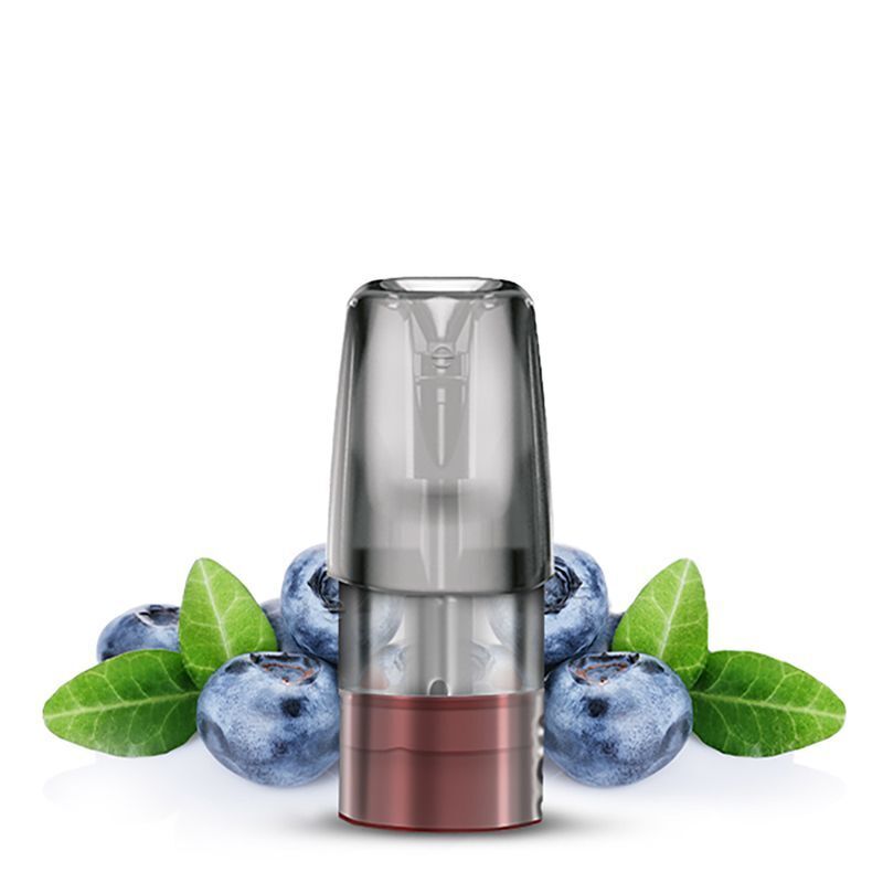 Blueberry 20mg - Mate 500 P1 Elfbar Mate 500 P1 Pods in Schwarz mit roten Akzenten, umgeben von frischen Blaubeeren und grünen Blättern