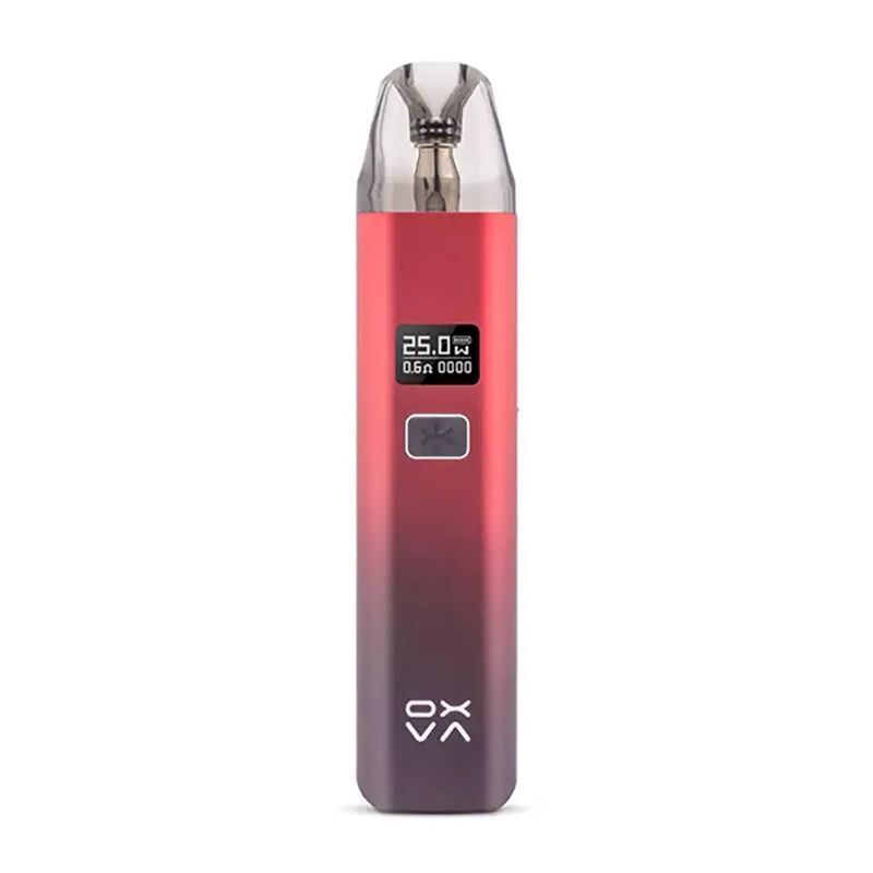 Oxva Xlim Pod Kit in V2 Black Red mit Displayanzeige für Watt und Widerstand, sichtbar ist das Markenlogo am Boden des Geräts.
