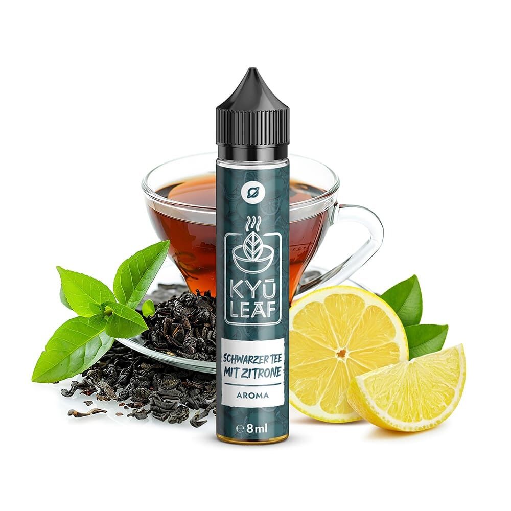 Aroma Schwarztee mit Zitrone von Flavorverse Flavorverse Aroma, Schwarztee mit Zitrone, steht vor einer Tasse schwarzen Tees umgeben von Teeblättern, Zitronenscheiben und grünen Blättern.